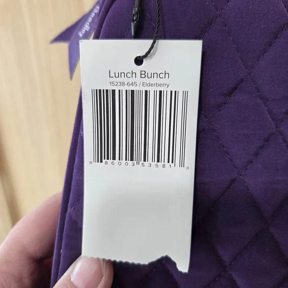 New with tags purple Vera Bradley insulated lunch box - Picture 2 of 9